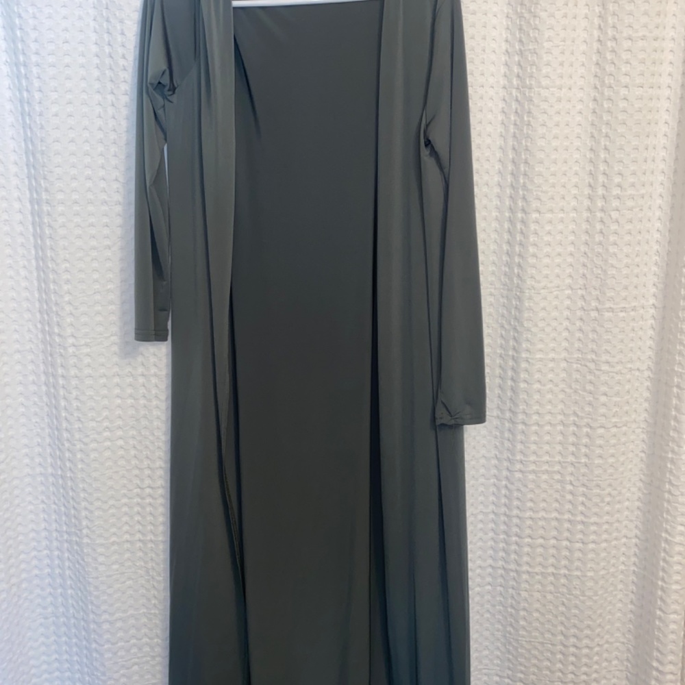 BOOHOO MATERNITY DRESS AND CARDIGAN - Picture 3 of 5